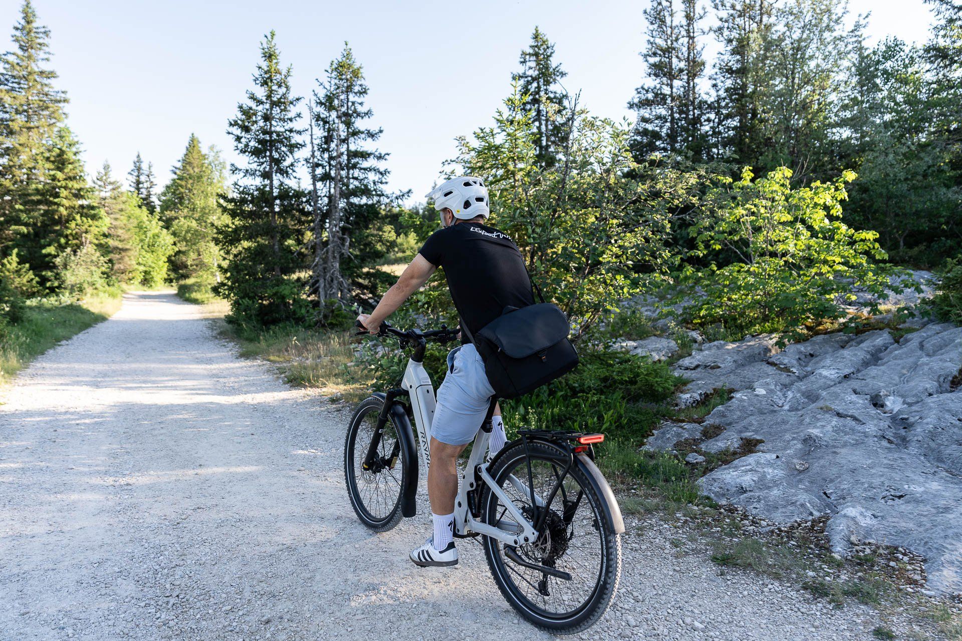 VTC électrique à Corrençon-en-Vercors : balades en famille